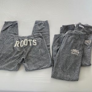 Bundle of 3 identical pairs of roots sweat pants